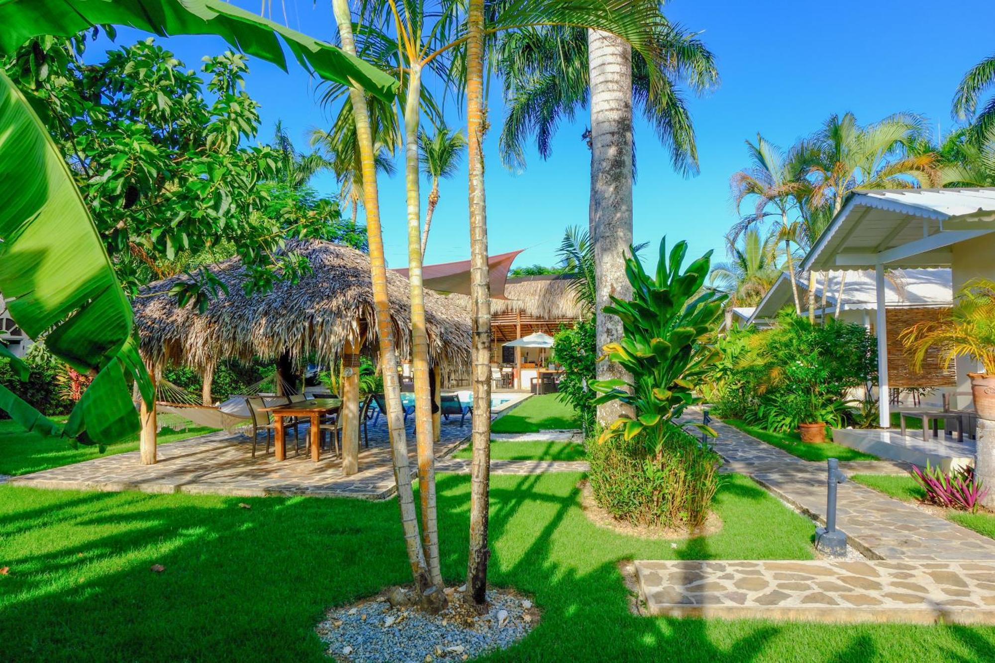 Hotel Enjoy Las Terrenas Exterior photo