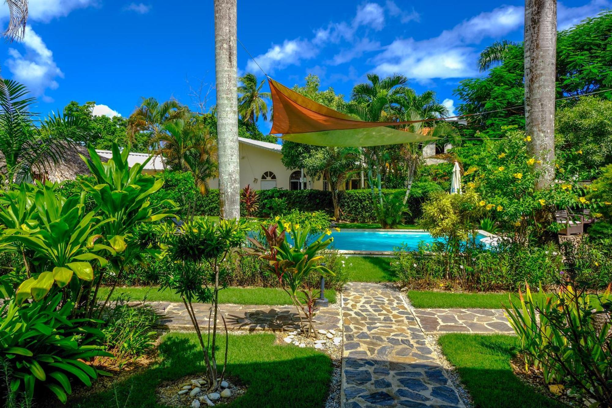 Hotel Enjoy Las Terrenas Exterior photo